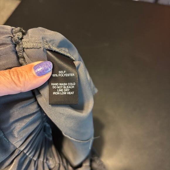 Lulus Chic Gray Paper Bag Tie Waist Pants Medium M NWT Shiny Dressy Cuff Hem - Picture 7 of 7